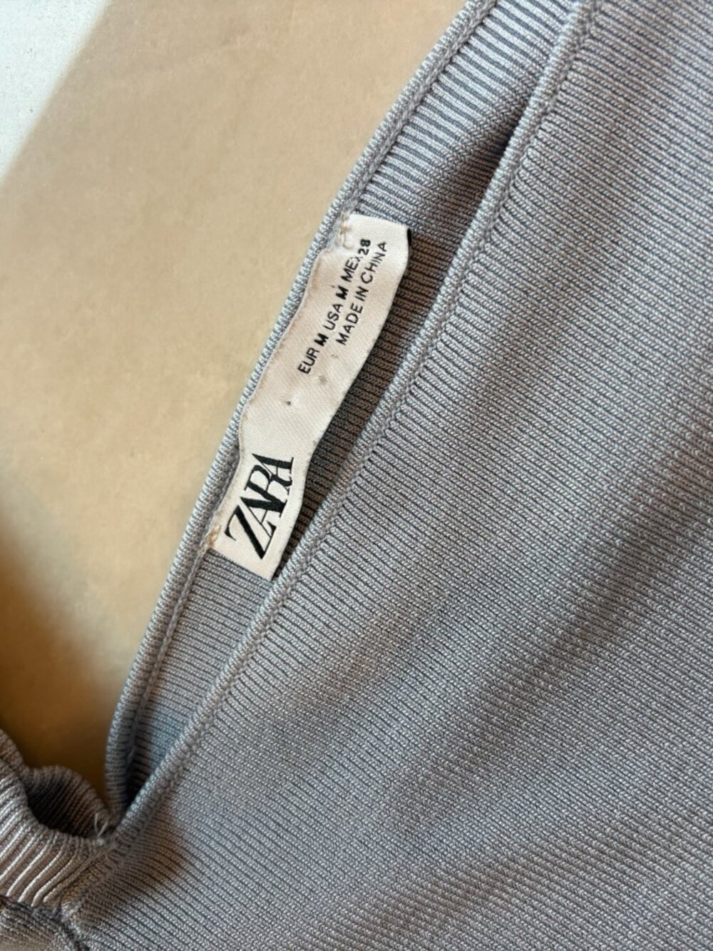 Zara Puff Sleeve Ribbed Crop Top - Picture 3 of 3